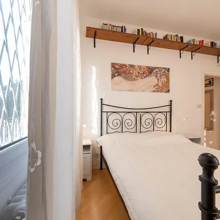 Housmart Treves 2 Apartment Bologna