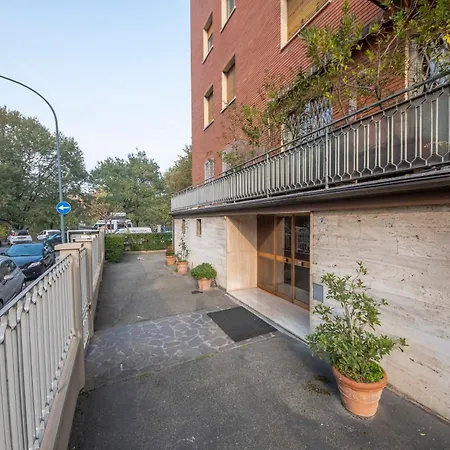 Housmart Treves 2 Bolonia