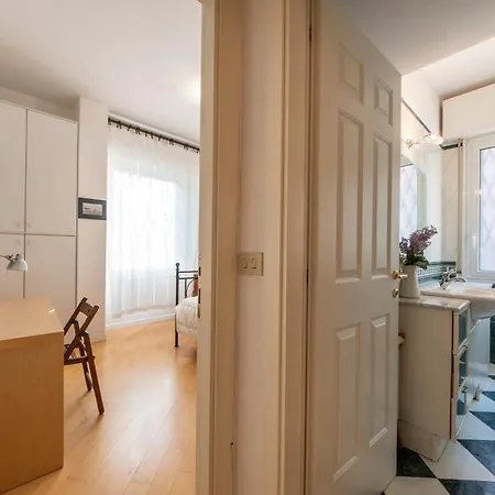 Housmart Treves 2 * Болонья