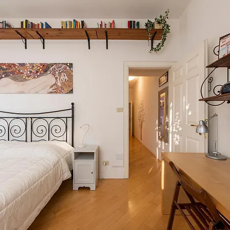 Апартаменты Housmart Treves 2 Болонья